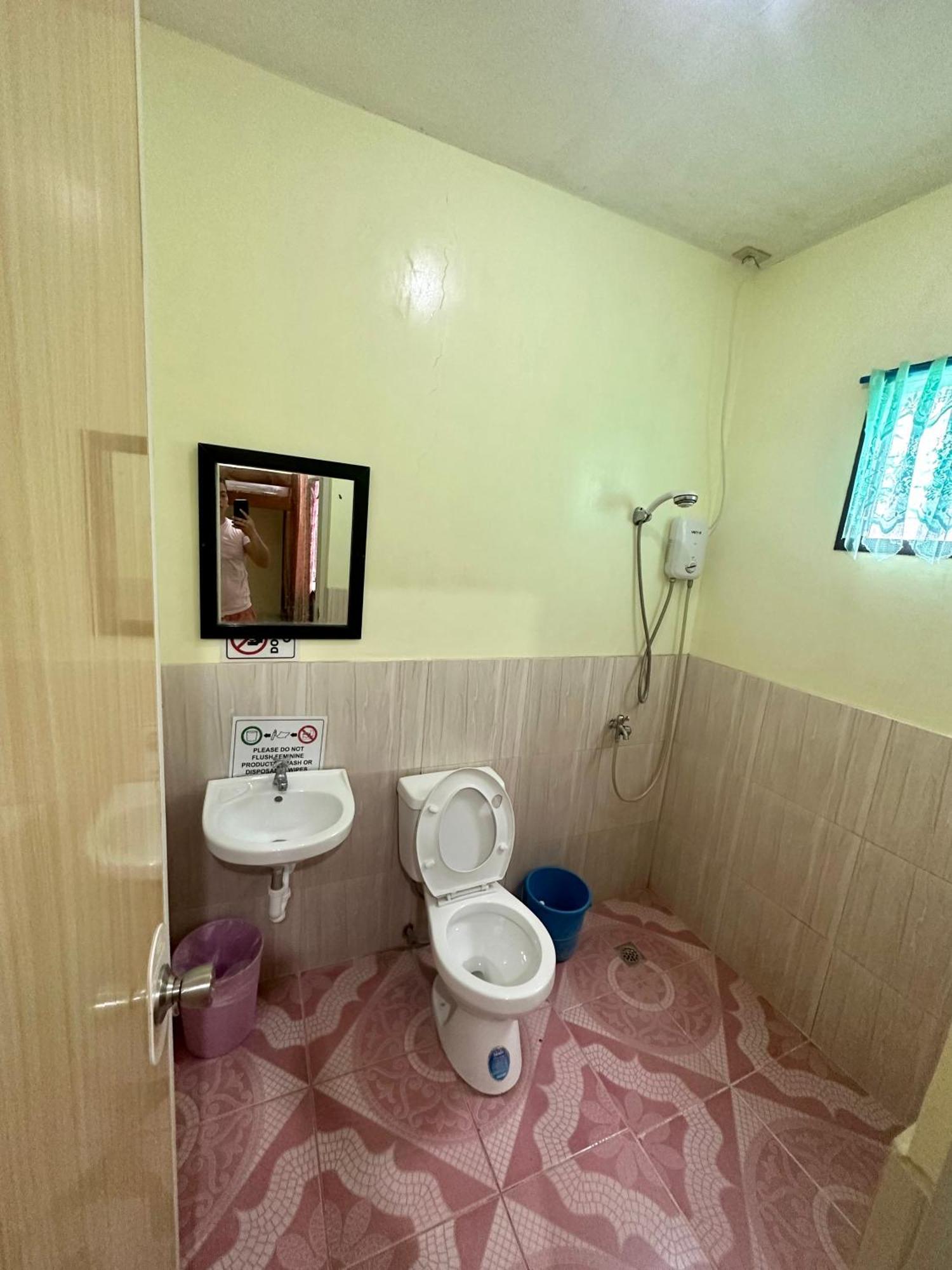 Edgar'S Guest House Moalboal Ngoại thất bức ảnh
